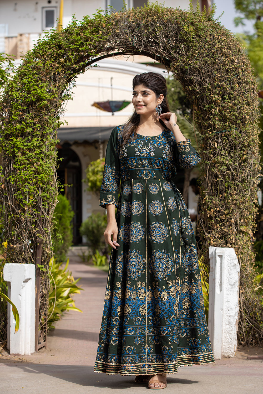 Kaajh Women's Green Gold Printed Ethnic Gown - Distacart