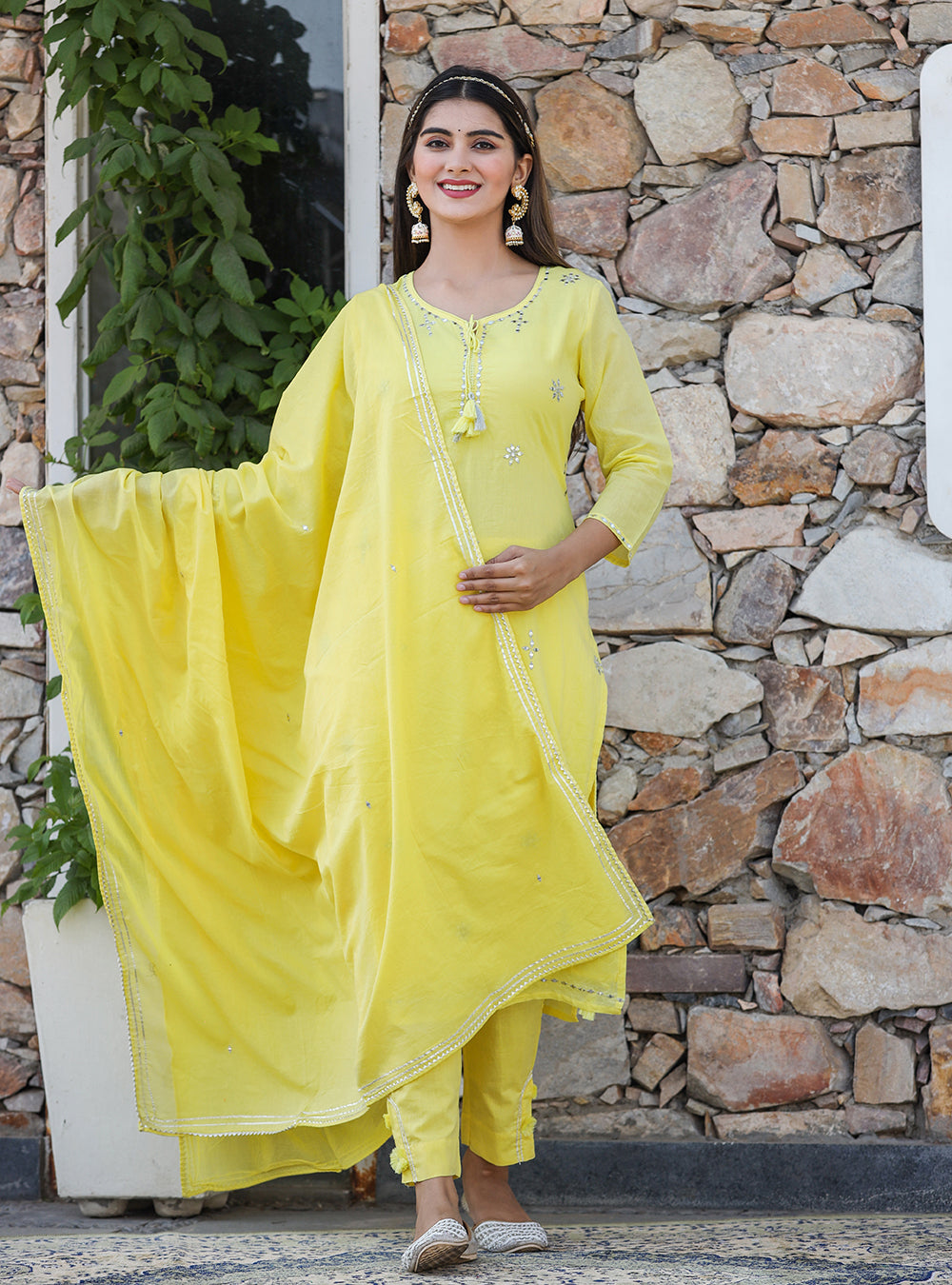 Kaajh Woman's Yellow Mirror Embellished Cotton Kurta Pant And Dupatta Set - Distacart