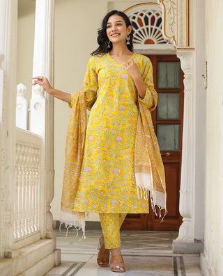 Kaajh Women's Sun Flower Yellow Handblock Cotton Kurta Set With Trouser And Dupatta - Distacart