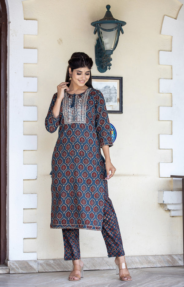 Buy Kaajh Women's Blue Ajrak Print Cotton Kurta Pant Set Online At Low Price Buy Kaajh Women's Blue Ajrak Print Cotton Kurta Pant Set Online At Low Price