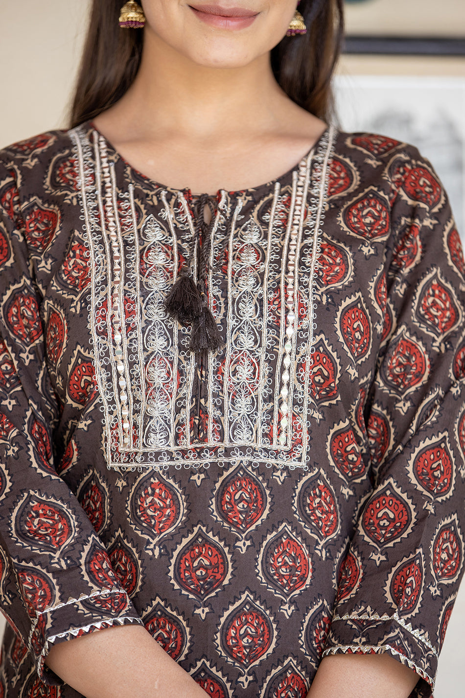 Kaajh Women's Brown Ajrak Print Cotton Kurta Pant Set - Distacart