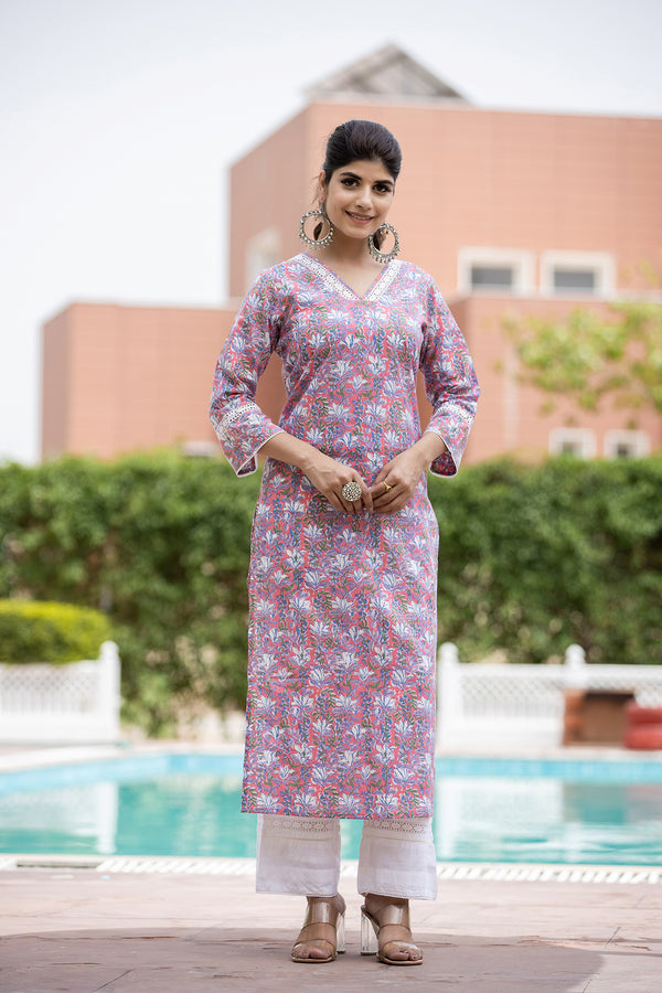 Kaajh Women's Pink Floral Printed Cotton Kurta - Distacart