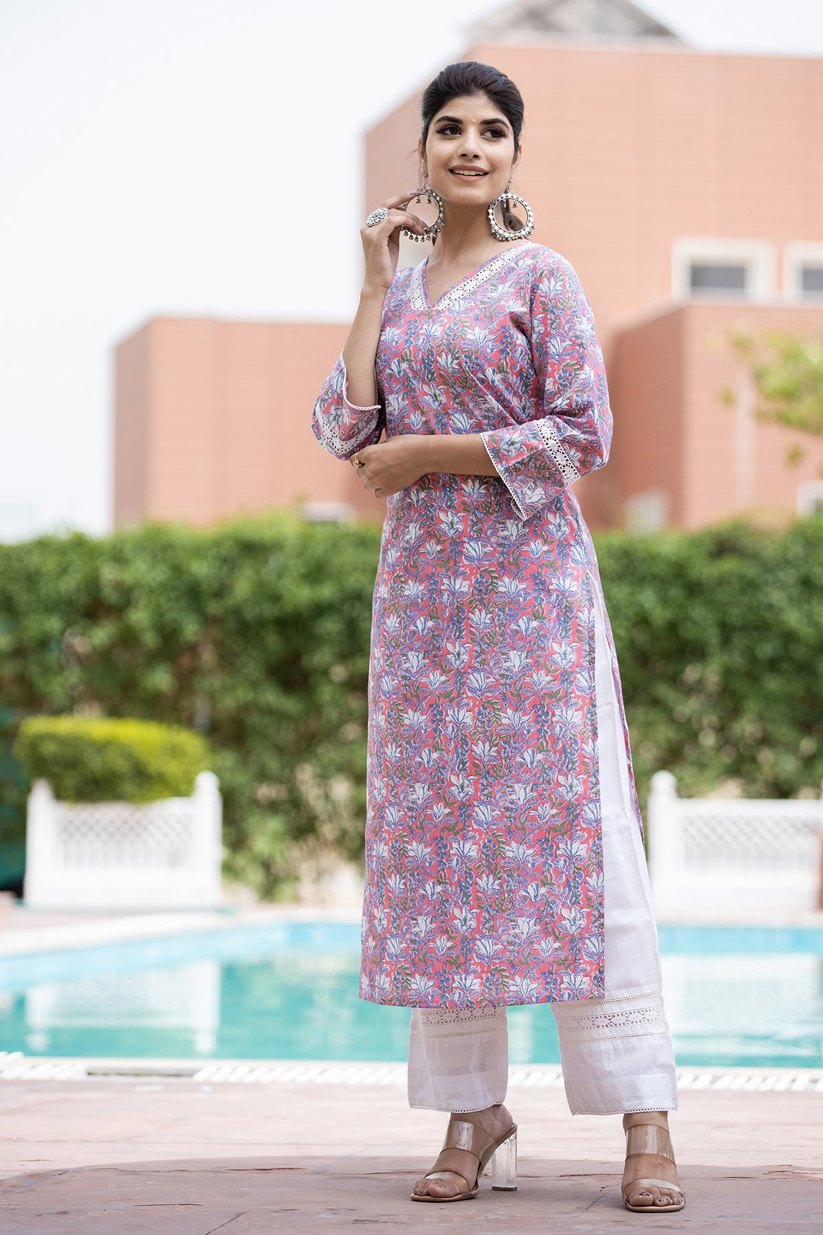 Kaajh Women's Pink Floral Printed Cotton Kurta - Distacart