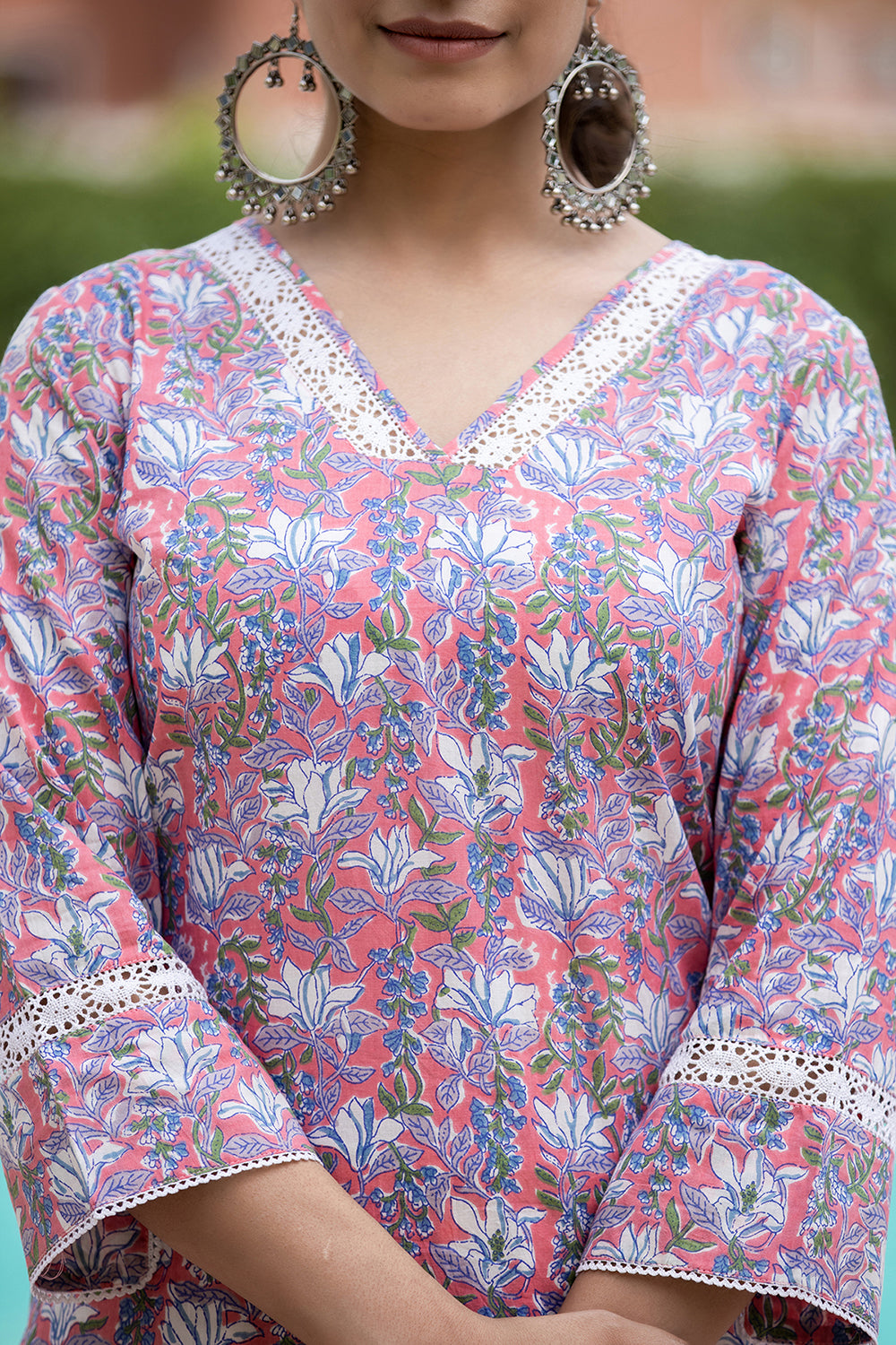 Kaajh Women's Pink Floral Printed Cotton Kurta - Distacart