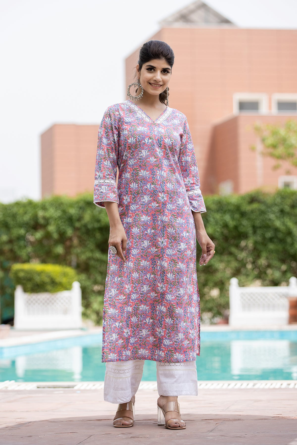 Kaajh Women's Pink Floral Printed Cotton Kurta - Distacart
