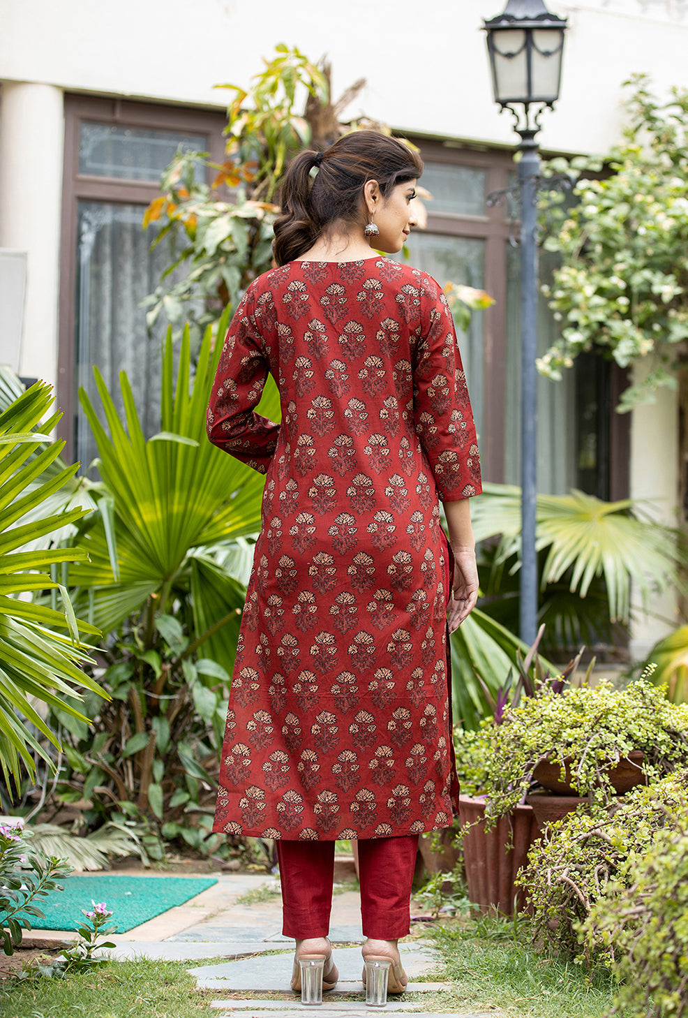 Kaajh Women's Maroon Floral Printed Cotton Kurta Pant Set - Distacart