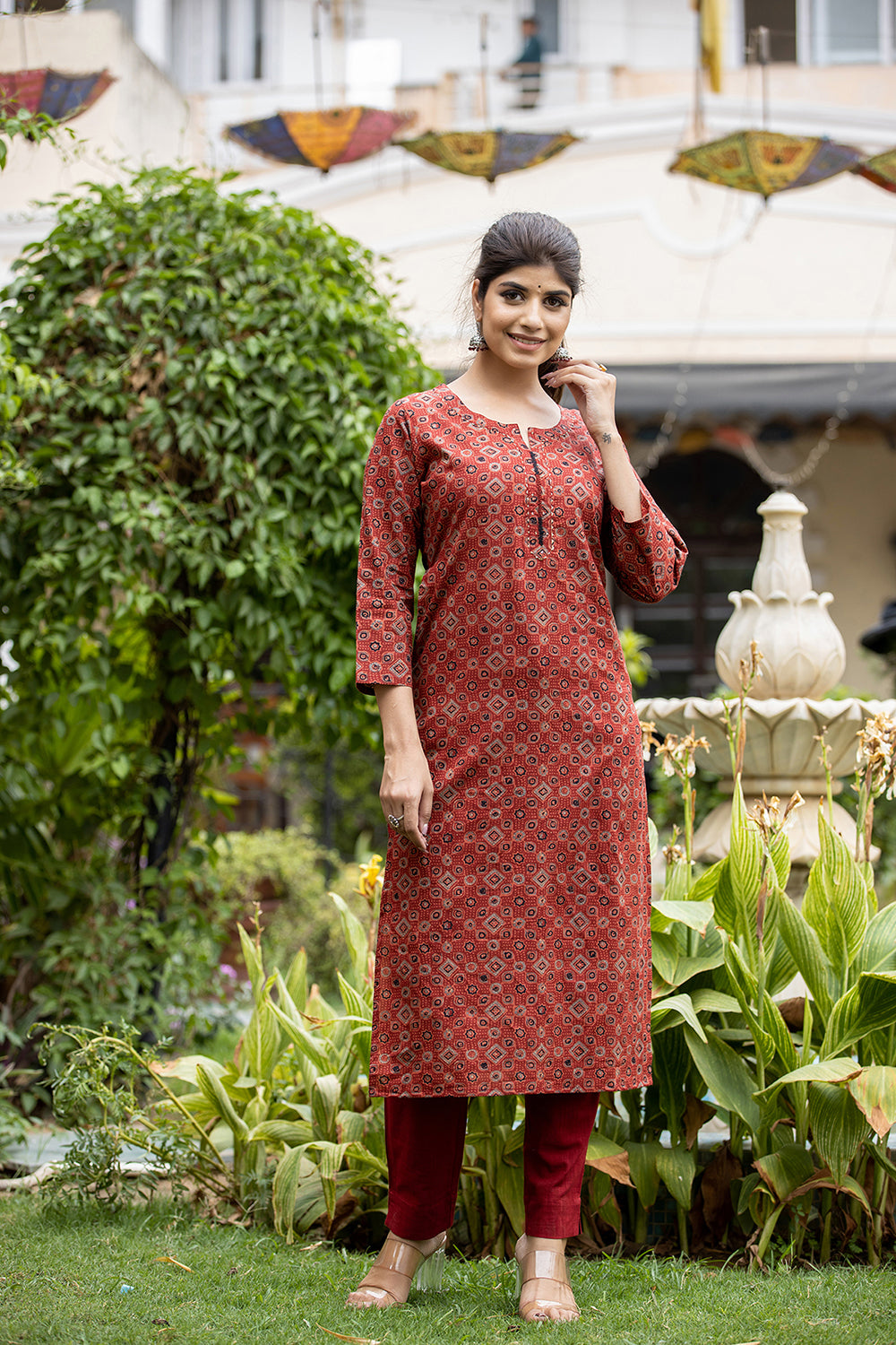 Kaajh Women's Maroon Printed Cotton Kurta Pant Dupatta Set - Distacart