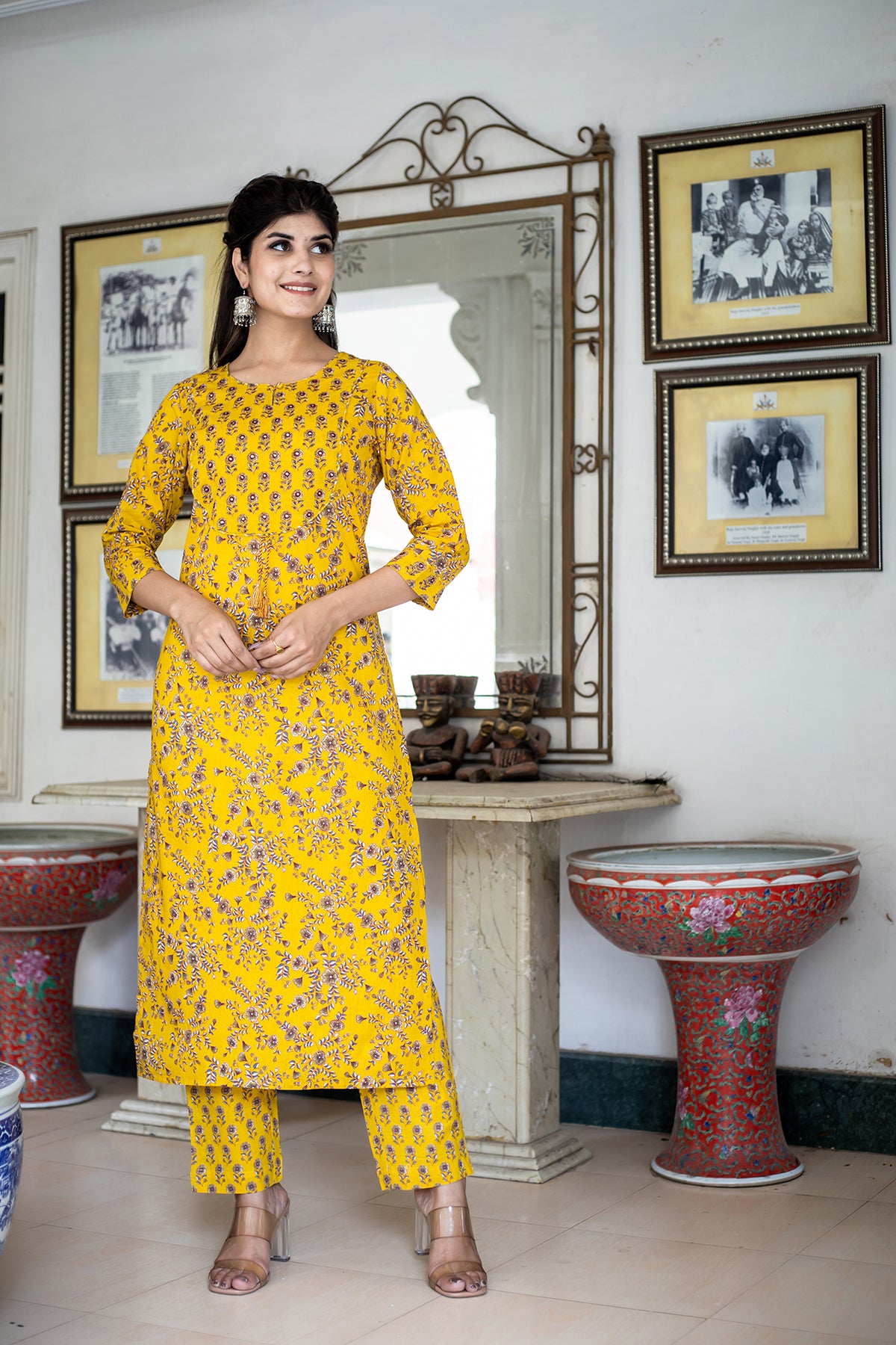 Kaajh Women's Yellow Floral Print Kurta Pant Set - Distacart