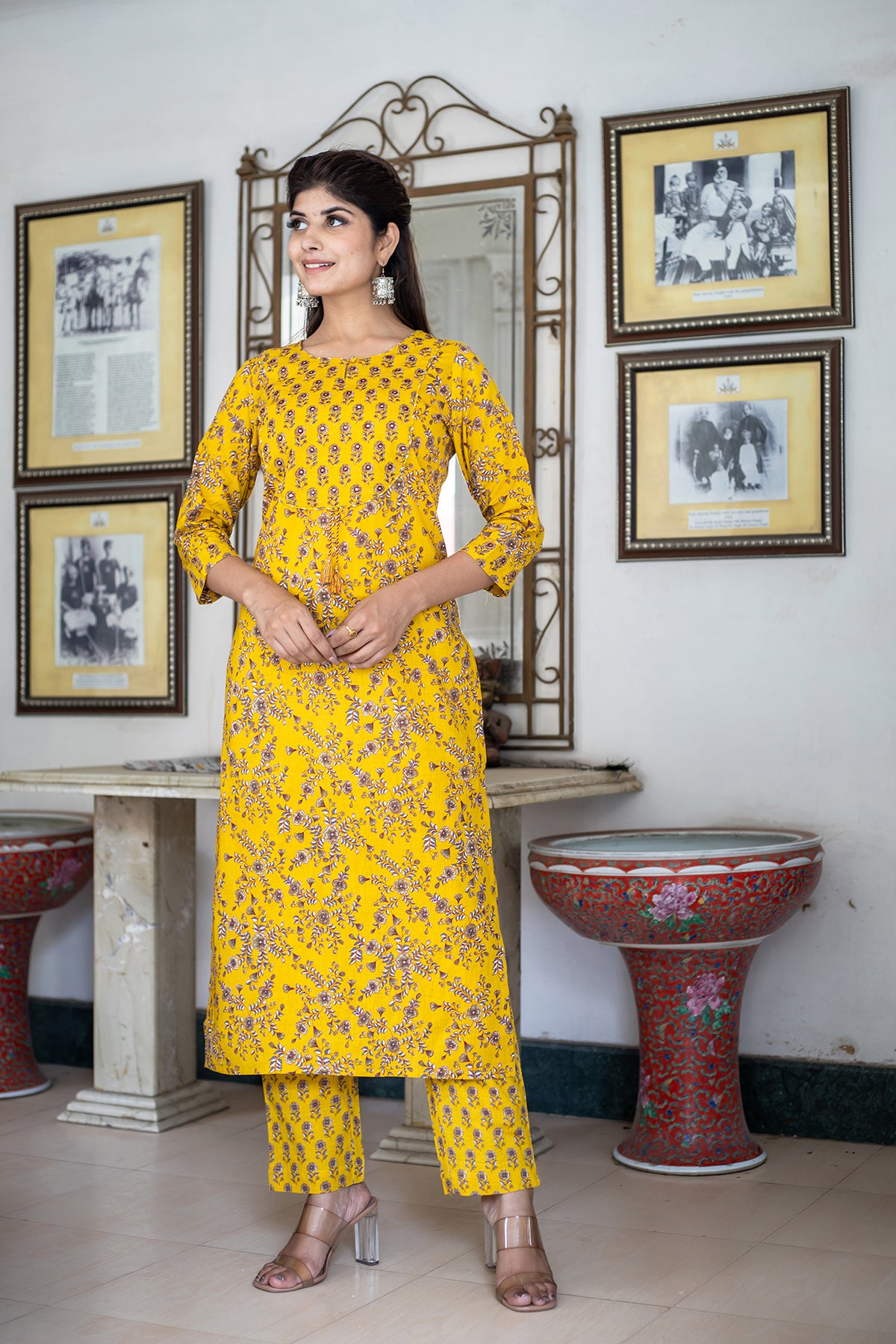 Kaajh Women's Yellow Floral Print Kurta Pant Set - Distacart