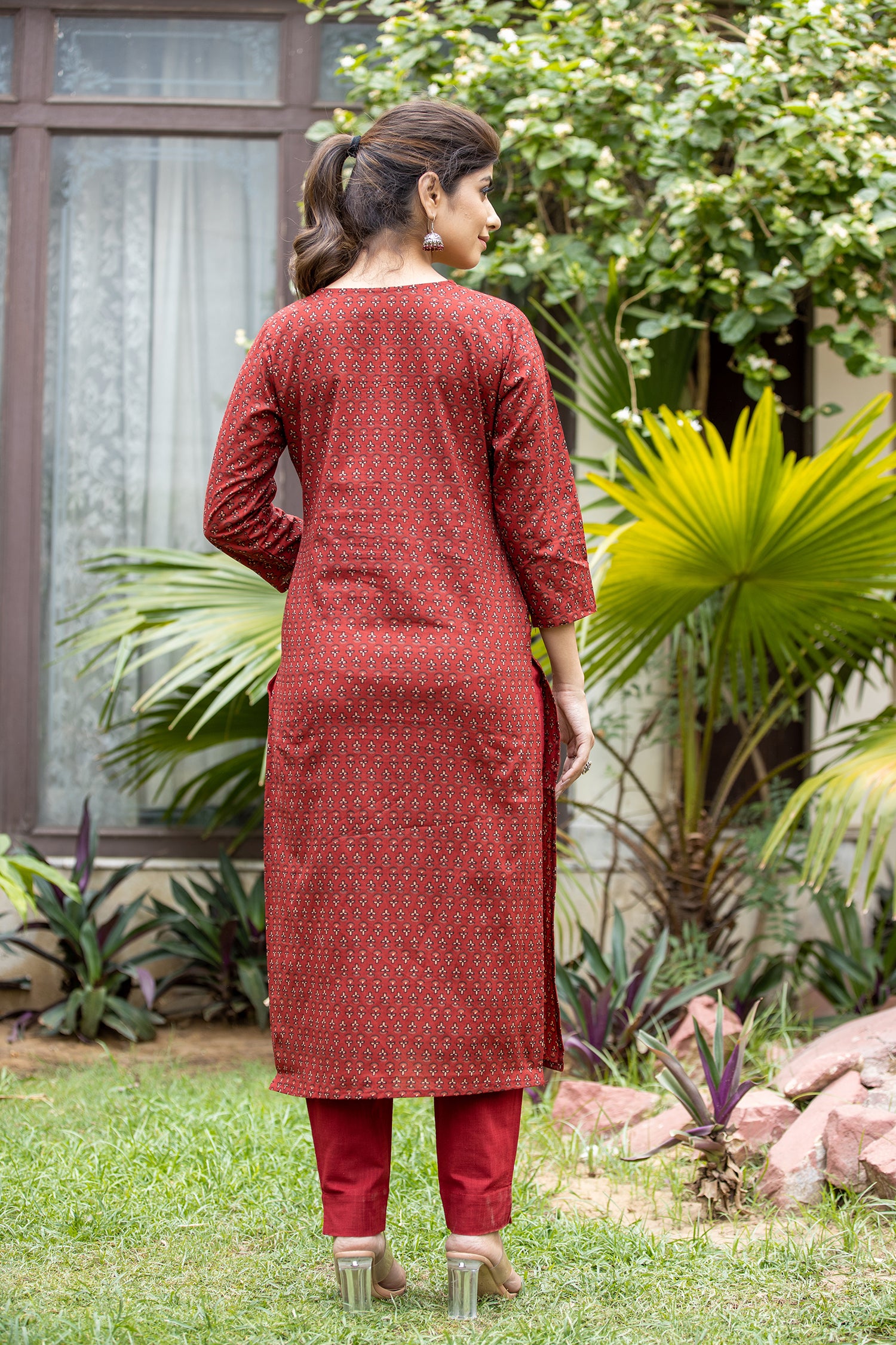 Kaajh Women's Maroon Bootti Printed Cotton Kurta Pant Set - Distacart