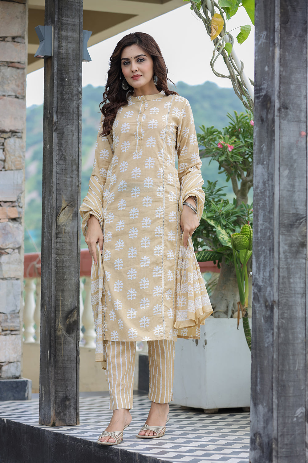 Kaajh Women's Light Brown Floral Printed Suit Set - Distacart