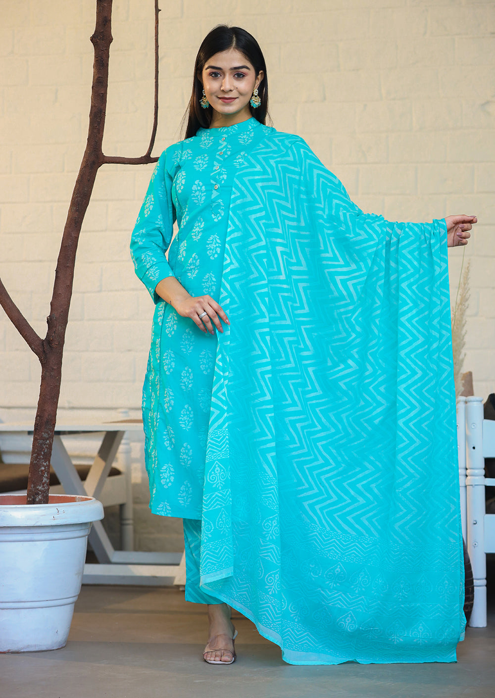 Kaajh Woman's Turqouise Green Block Print Cotton Kurta Pant Set With Dupatta - Distacart