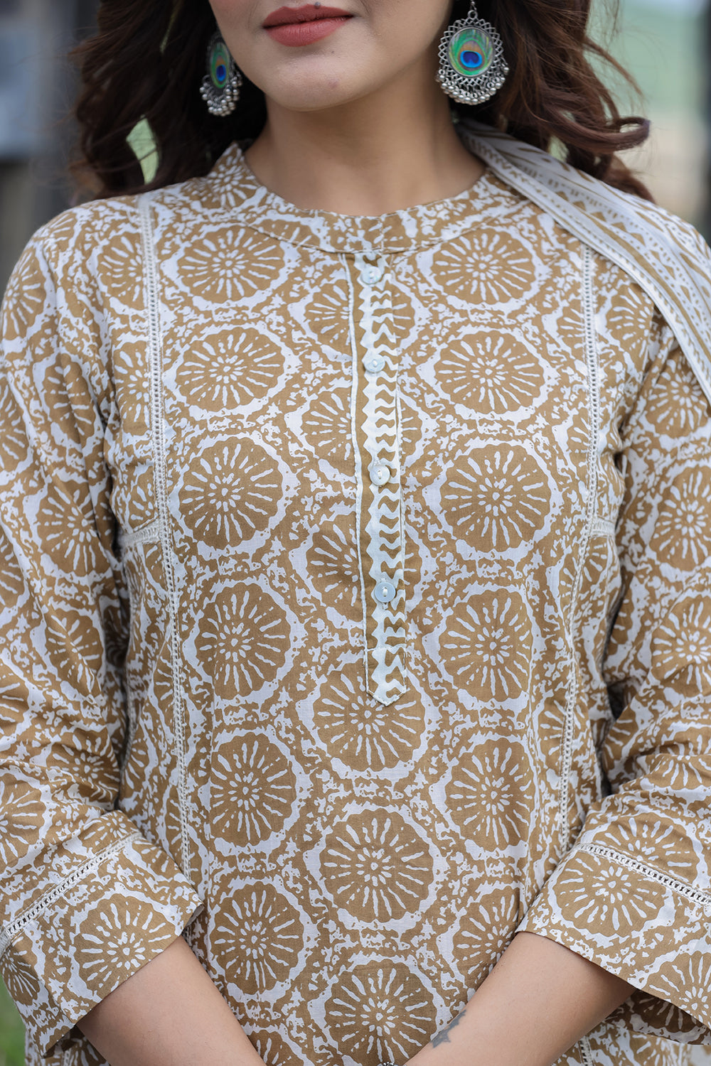 Kaajh Women's Brown Floral Cotton Suit Set - Distacart