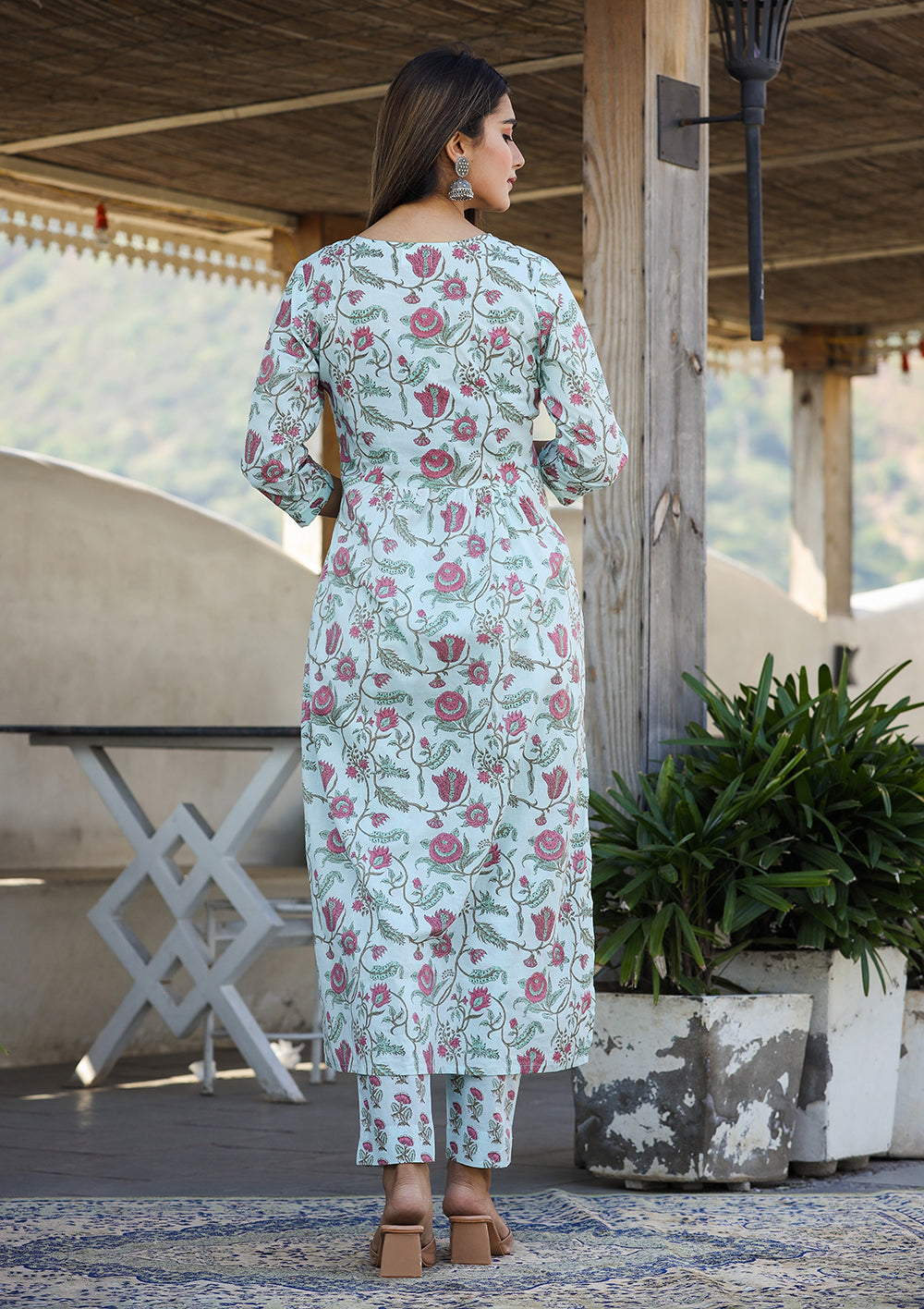 Kaajh Women's Sky Blue Floral Print Side Slit Cotton Kurta Pant Set - Distacart