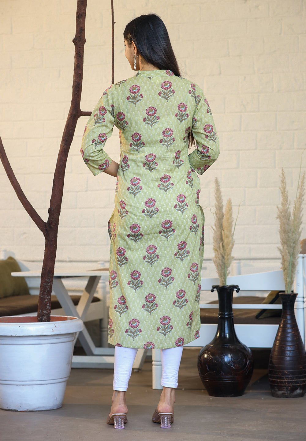 Kaajh Woman's Green Floral Print Cotton Casual Kurta - Distacart