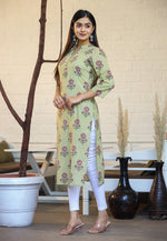 Thumbnail for Kaajh Woman's Green Floral Print Cotton Casual Kurta - Distacart