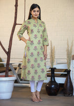 Thumbnail for Kaajh Woman's Green Floral Print Cotton Casual Kurta - Distacart