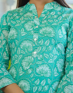 Thumbnail for Kaajh Woman's Pastel Green Floral Print Cotton Casual Kurta - Distacart