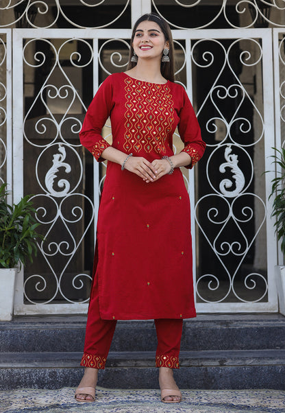 Kaajh Women's Maroon Embroidered Cotton Kurta Pant Set - Distacart