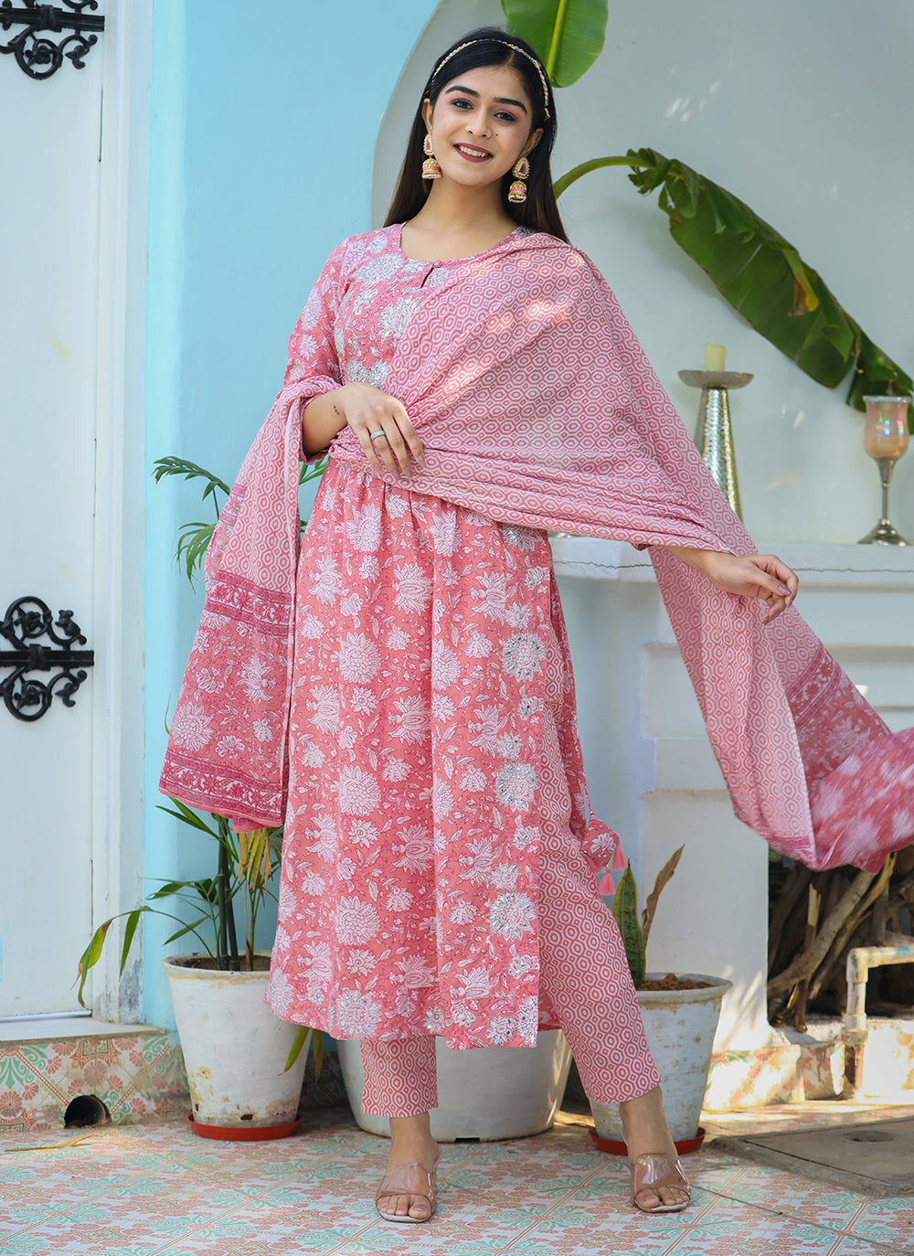 Kaajh Woman's Pink Floral Print Cotton Kurta Pant With Dupatta Set - Distacart
