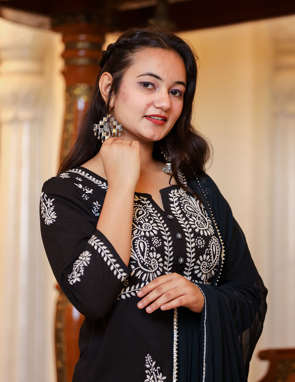 Kaajh Women's Black Lucknow Chikankari Kurta Pant Set With Dupatta - Distacart