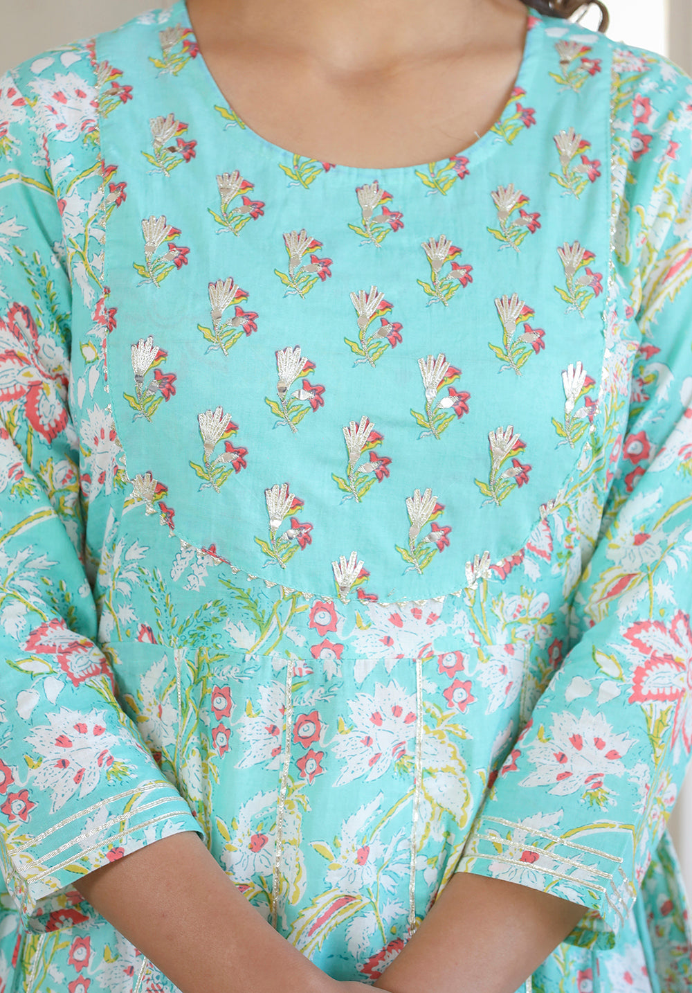 Kaajh Green Embroidered Cotton A-Line Kurta - Distacart