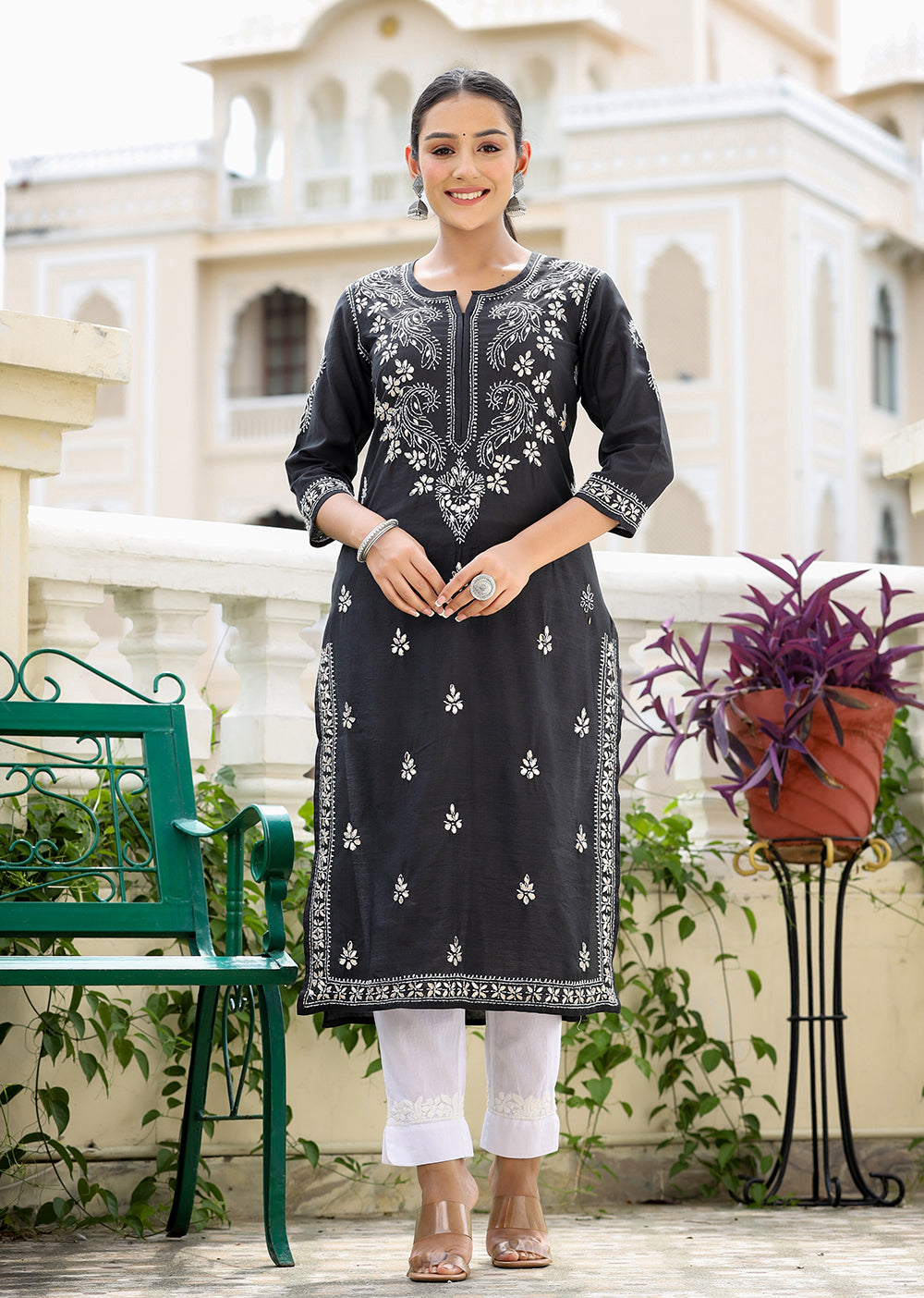 Kaajh Women's Black Chikhankari Embroidered Kurta Pant Set - Distacart