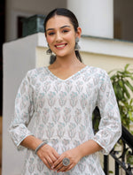 Thumbnail for Kaajh Women's White Floral Print Cotton Casual Kurta - Distacart
