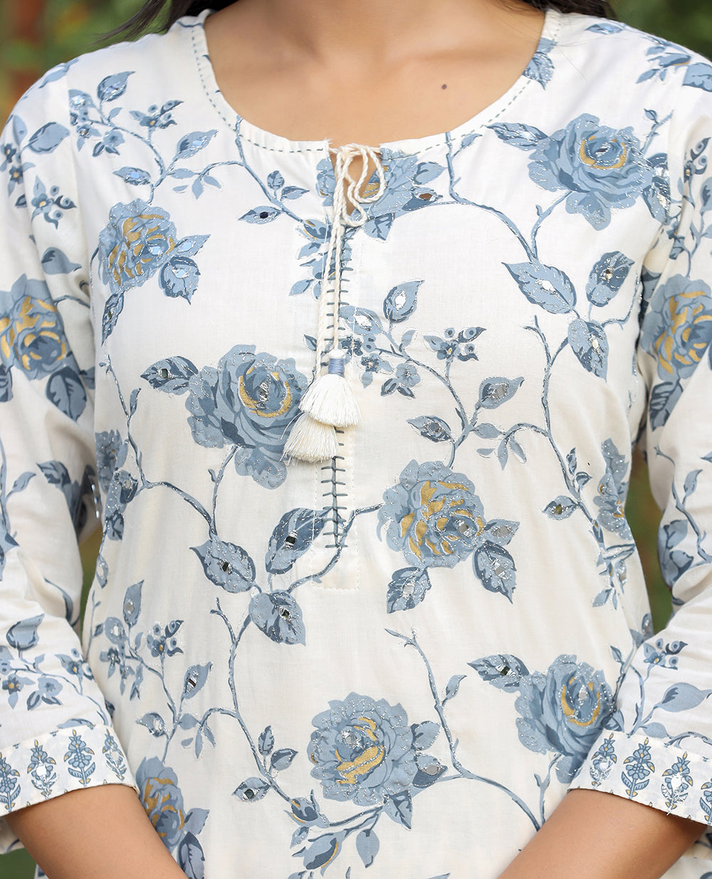 Kaajh Women's Grey Floral Print Cotton Kurta Pant Set - Distacart