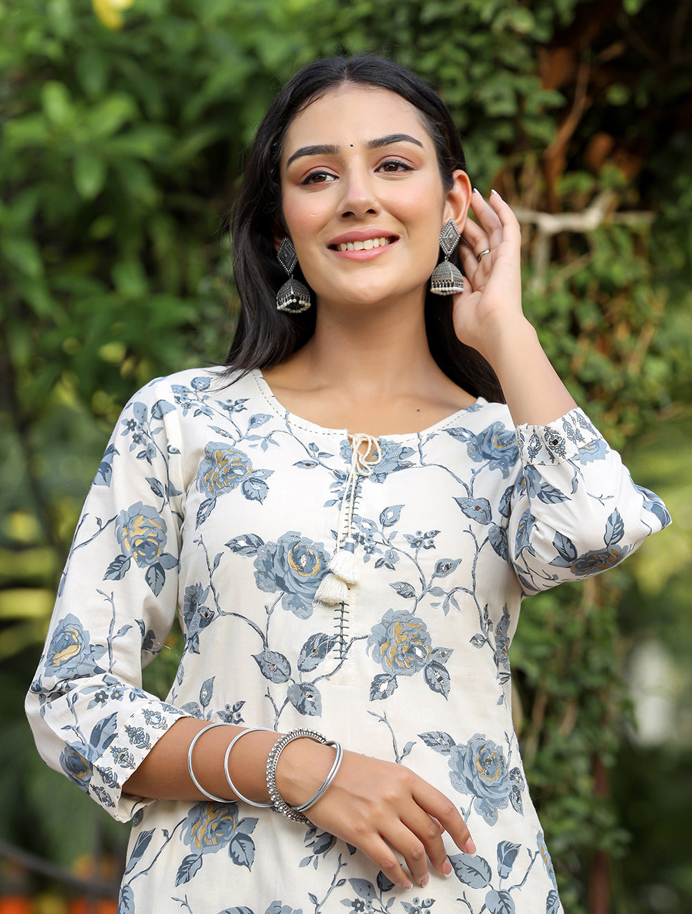 Kaajh Women's Grey Floral Print Cotton Kurta Pant Set - Distacart