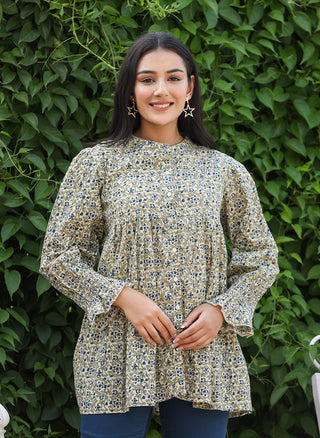 Kaajh Women's Green Printed Cotton Top - Distacart