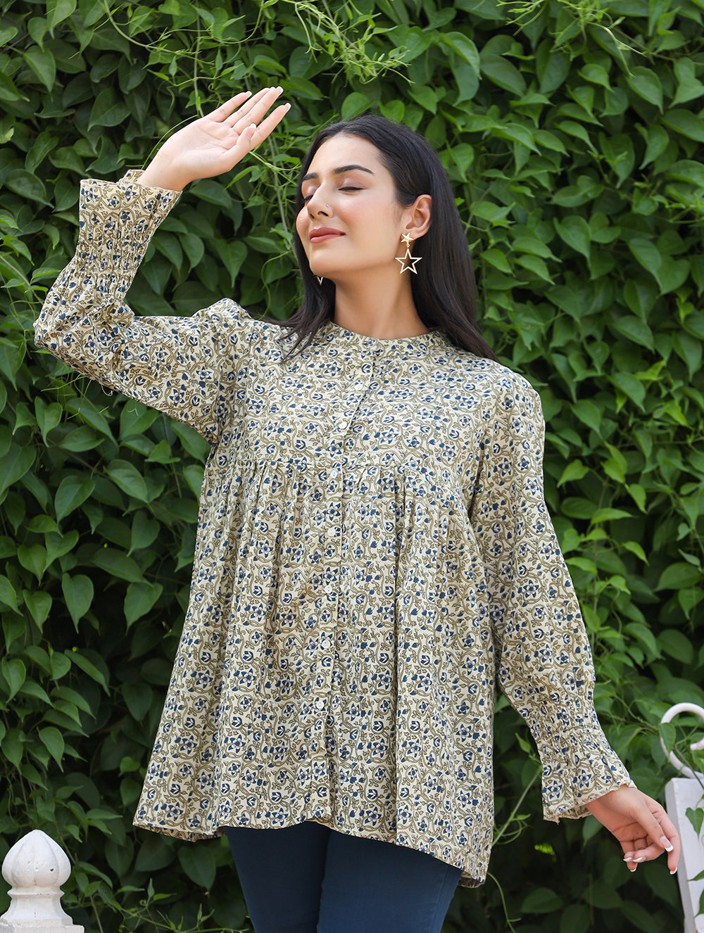 Kaajh Women's Green Printed Cotton Top - Distacart