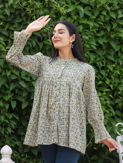 Kaajh Women's Green Printed Cotton Top - Distacart