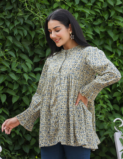Kaajh Women's Green Printed Cotton Top - Distacart