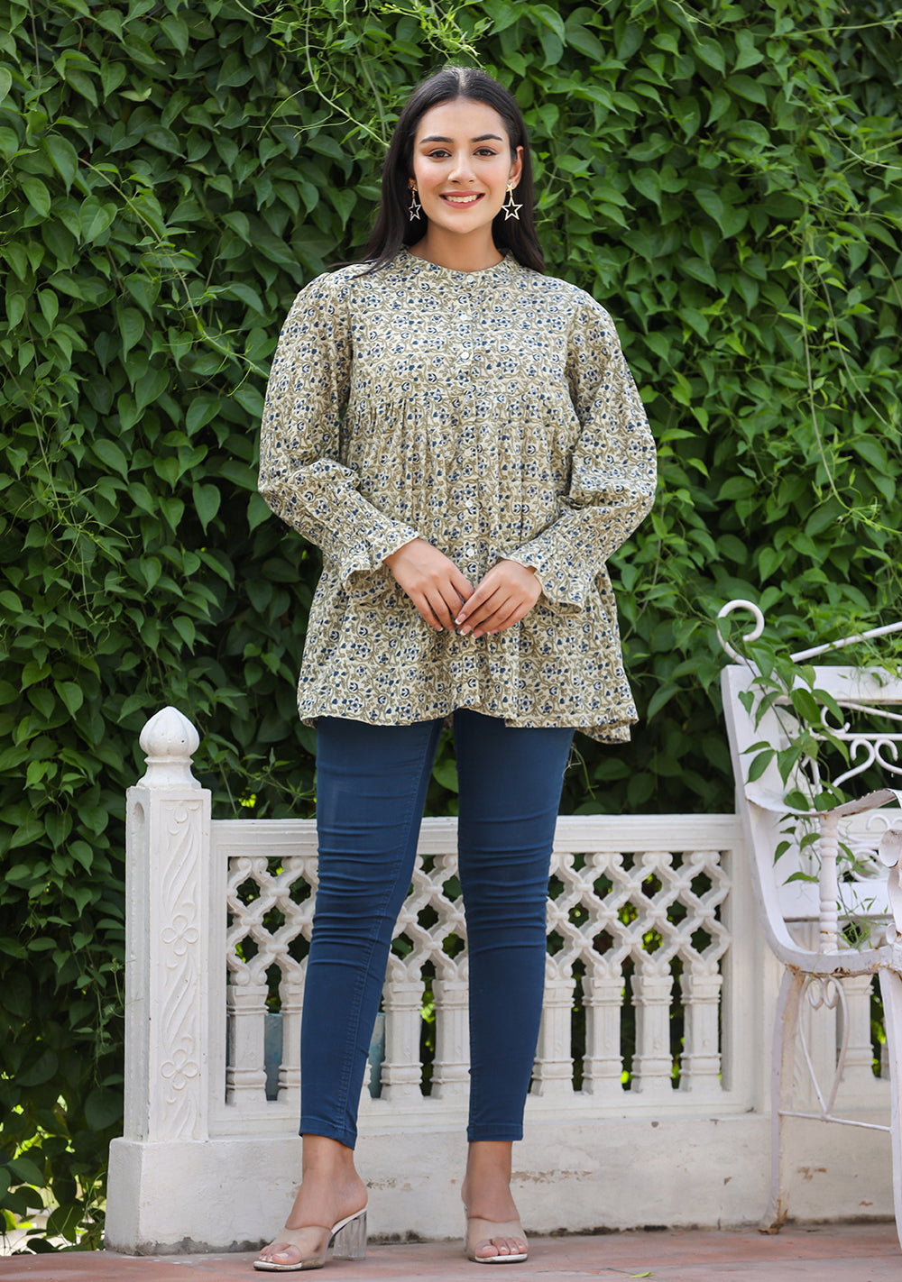 Kaajh Women's Green Printed Cotton Top - Distacart