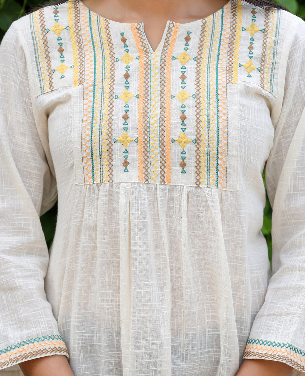 Kaajh Women's Off White Embroidered Cotton Top - Distacart