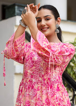 Thumbnail for Kaajh Women's Pink Floral Print Cotton Kurta Set - Distacart