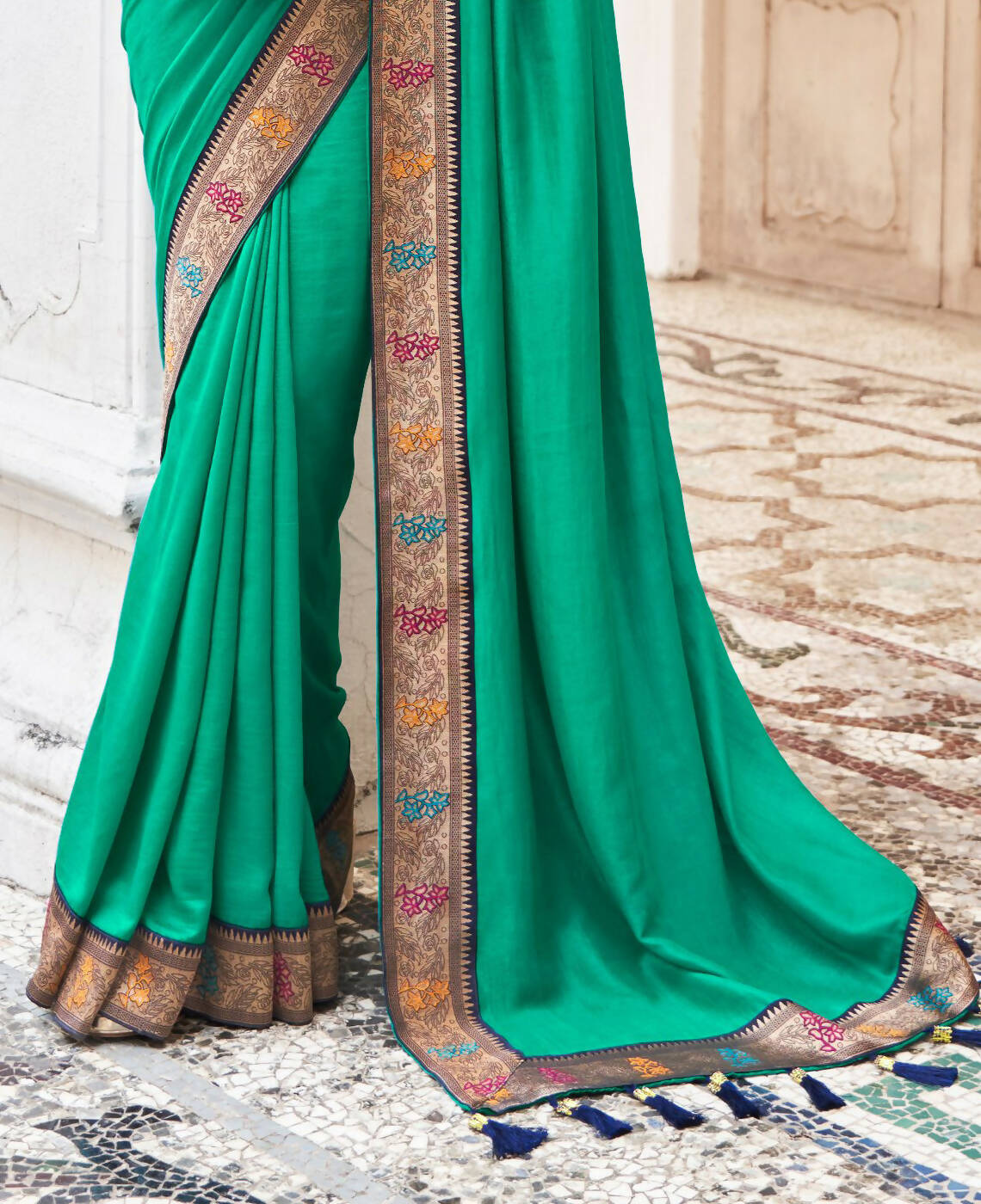 Sea Green Vichitra Solid Saree With Unstitched Blouse Piece - Juhi - Distacart