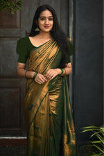 Thumbnail for Vamika Weaving Banarasi Jacquard Green Kanjivaram Saree - Distacart