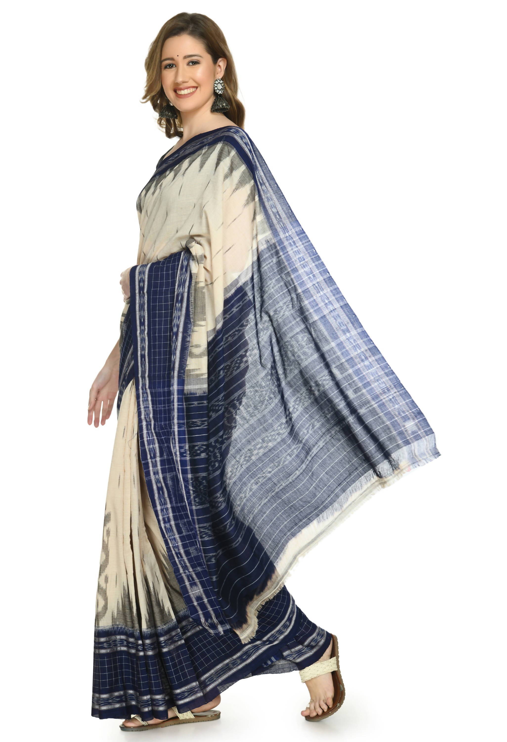 Vamika Sambalpuri Ikat Cotton Scot Dali Tasrite & Blue Saree - Distacart