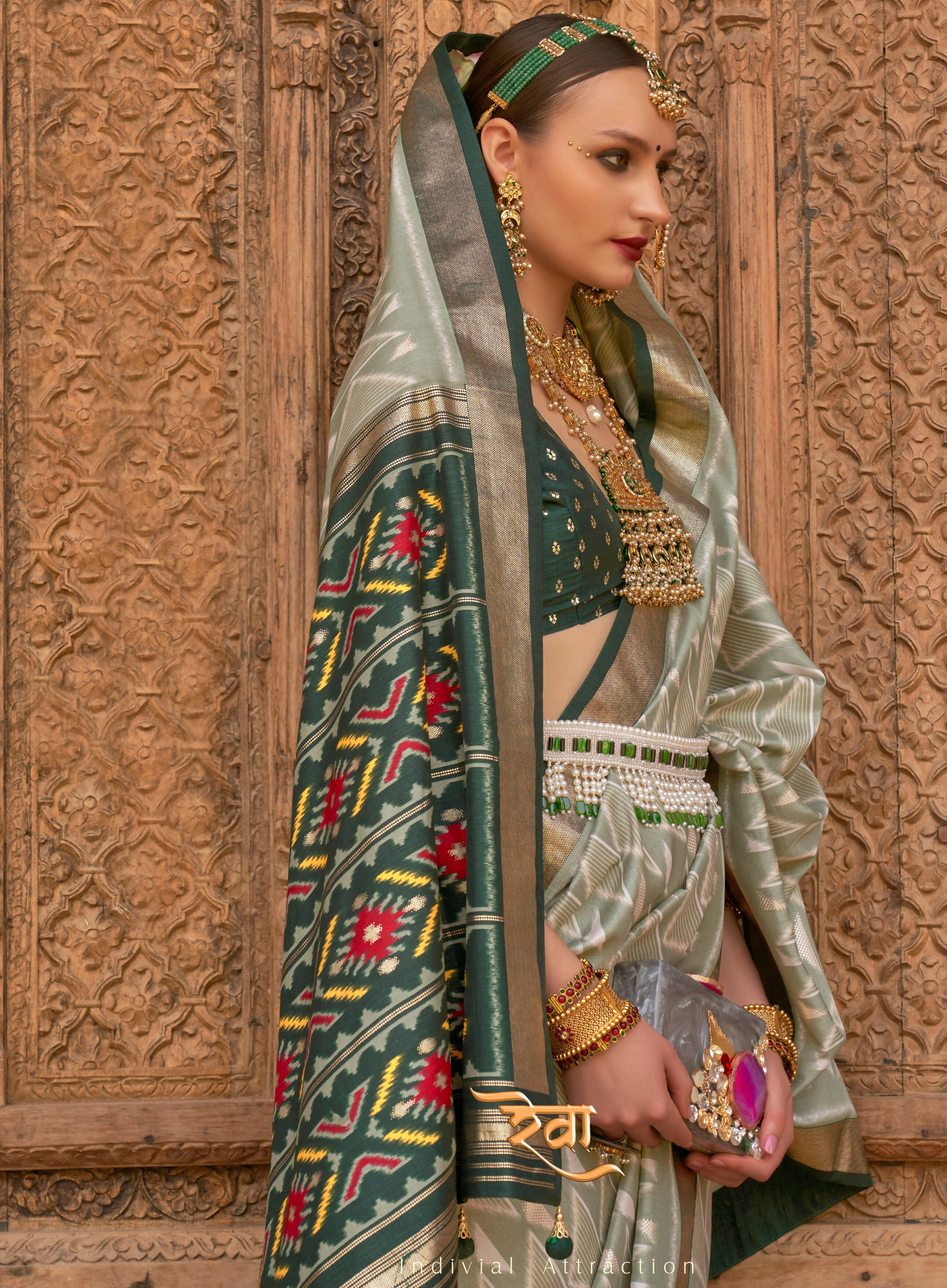 Light Green Silk Geometric Printed Saree With Unstitched Blouse Piece - Aanchal - Distacart