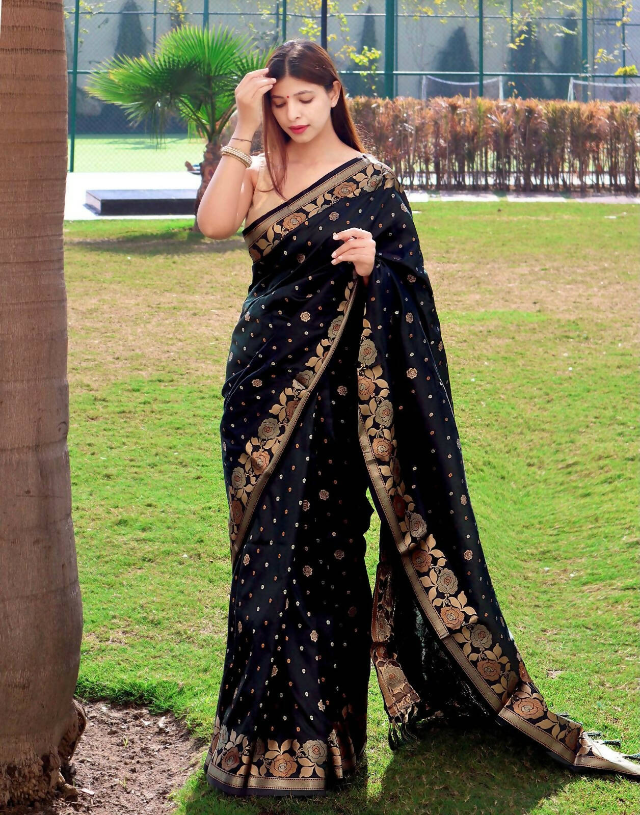DEIANA'S Beautiful Golden Jari with New Design Soft Lichi Silk Saree - Black - Distacart