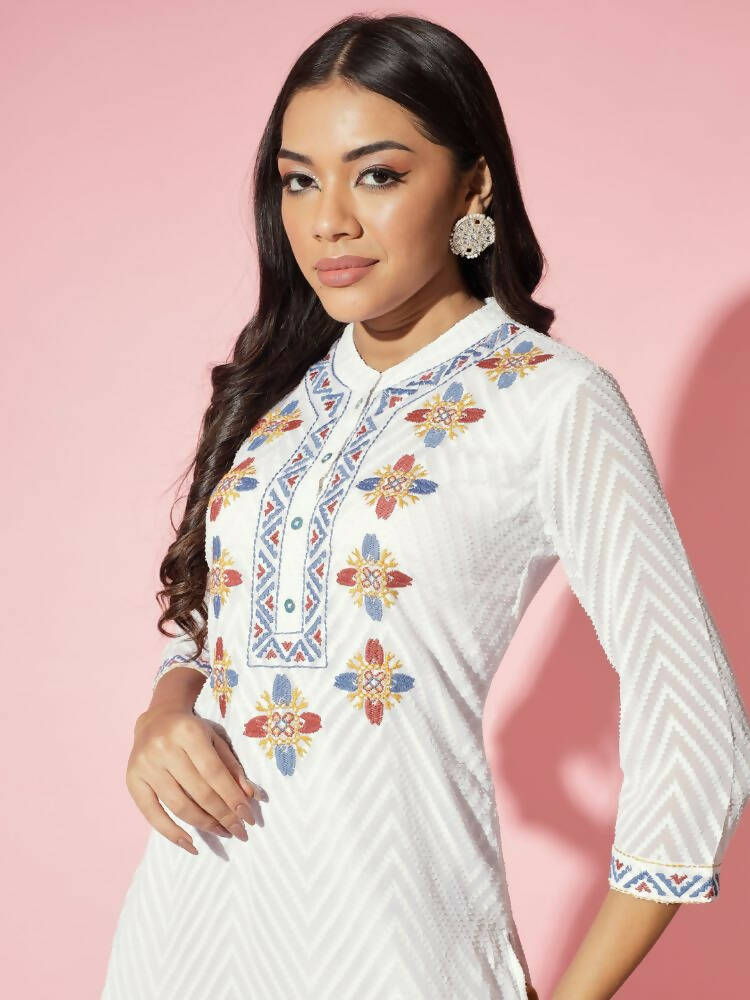 Myshka Women White Solid Georgette Straight V-Neck Kurtas - Distacart