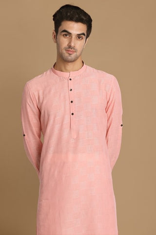 Manyavar Men Peach-Coloured Mandarin Collar Self Design Kurta - Distacart