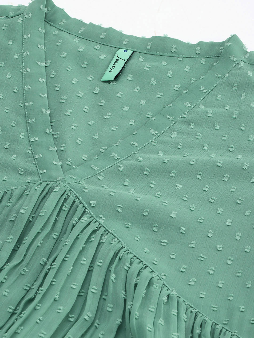 Janasya Green Solid Dobby Weave Kurta - Distacart
