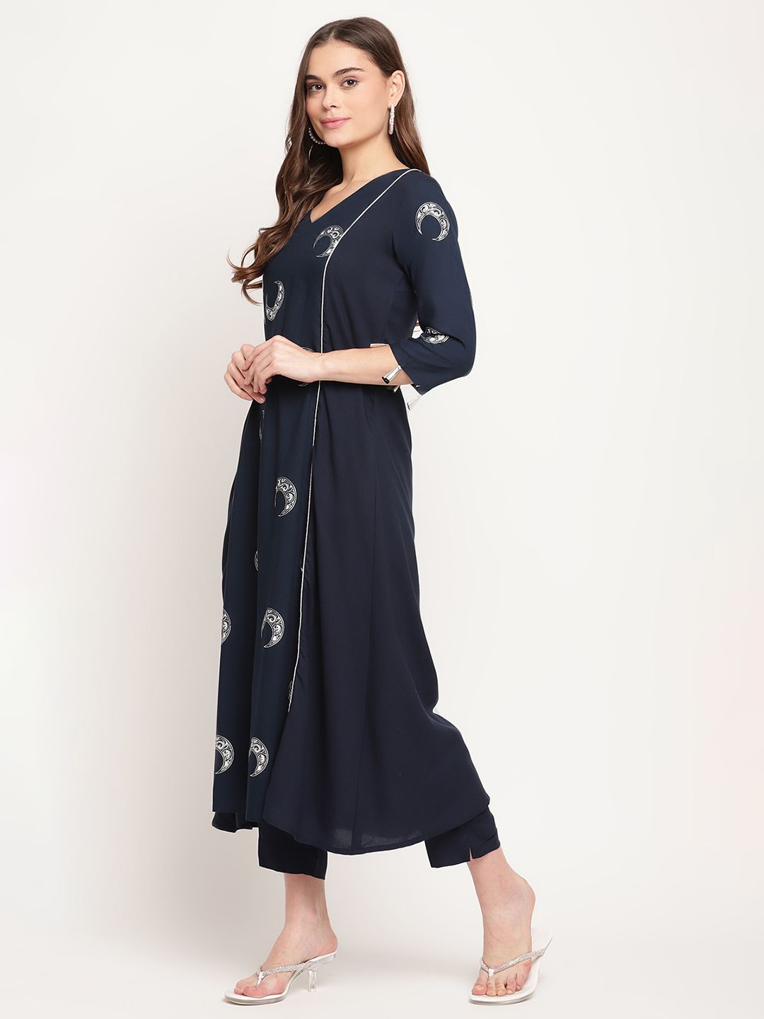 Ahalyaa Women's Navy Blue Rayon Foil & Khari Print Kurta Trouser Set