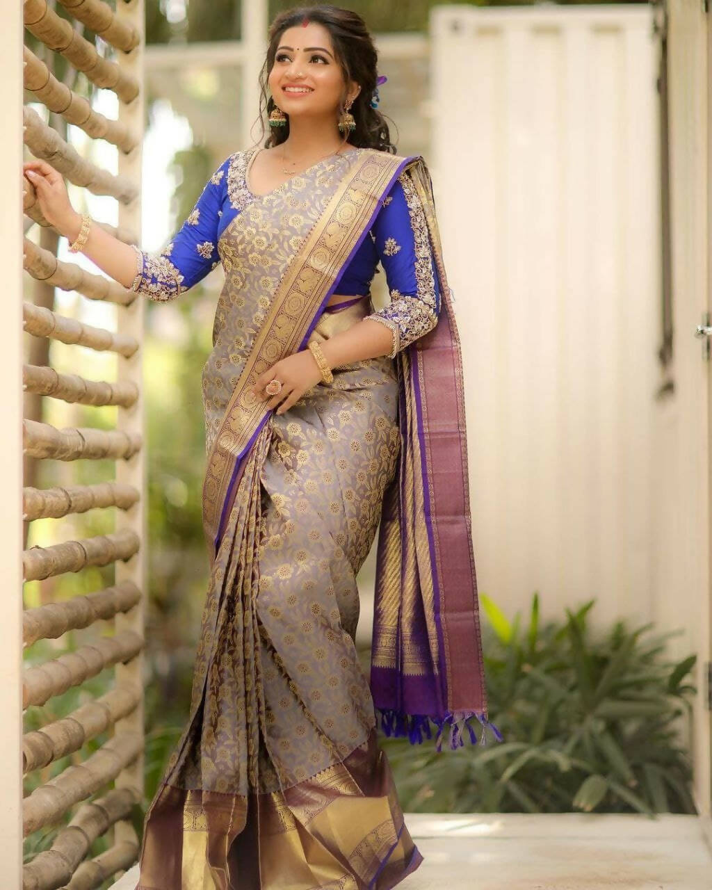 DEIANA'S Beautiful Golden Jari with New Design Soft Lichi Silk Saree - Cream - Distacart