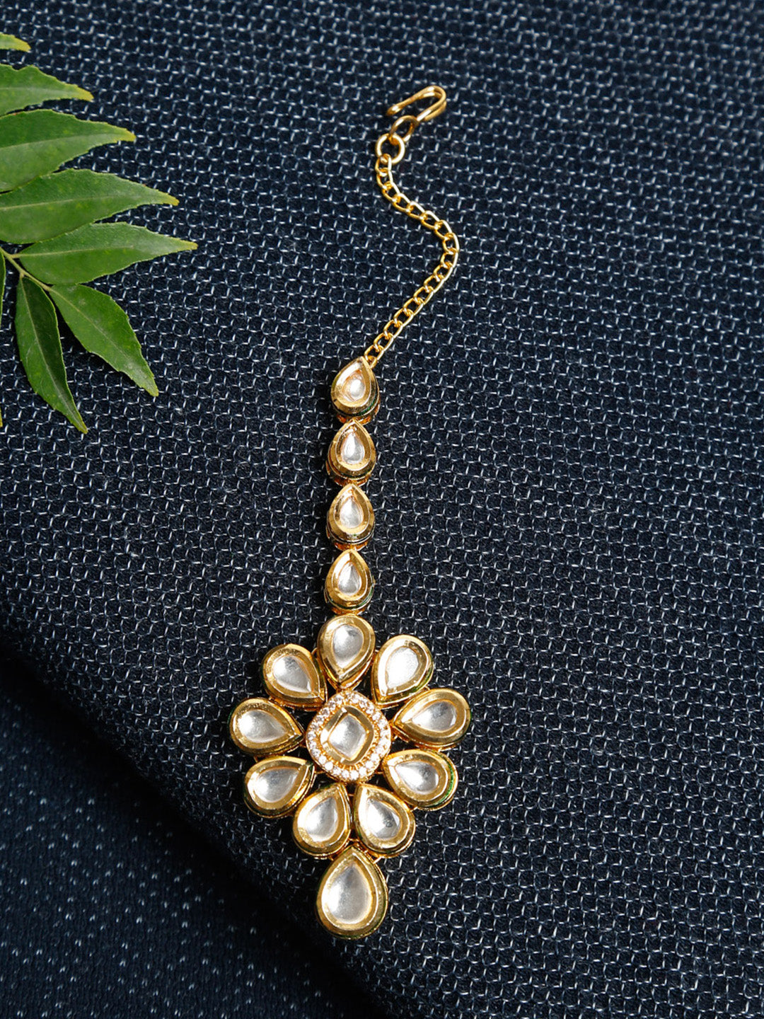 Kundan Maang Tikka - Ruby Raang - Distacart