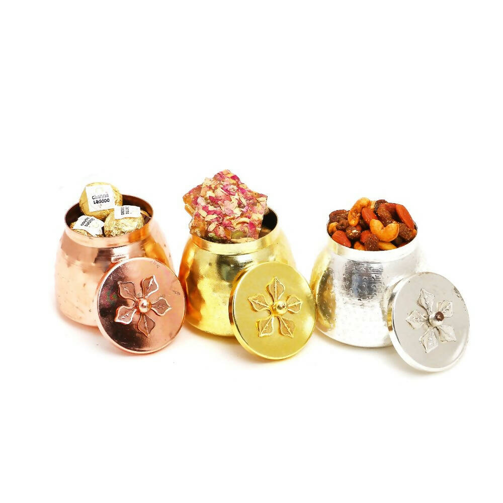 Ghasitaram Metal Barni of Channa Laddoo, Mix Dryfruits & Dryfruit Chikki - Distacart
