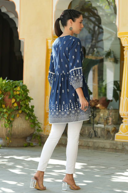 Juniper Women's Indigo Cambric Placement Printed Tunic - Distacart